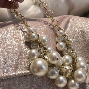 Pearl statement necklace. Adjustable length